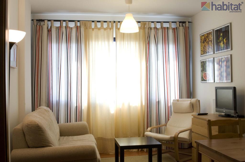 Apartamentos Habitat Zona Media Monachil Szoba fotó