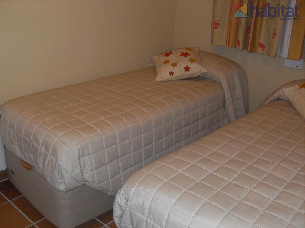 Apartamentos Habitat Zona Media Monachil Szoba fotó